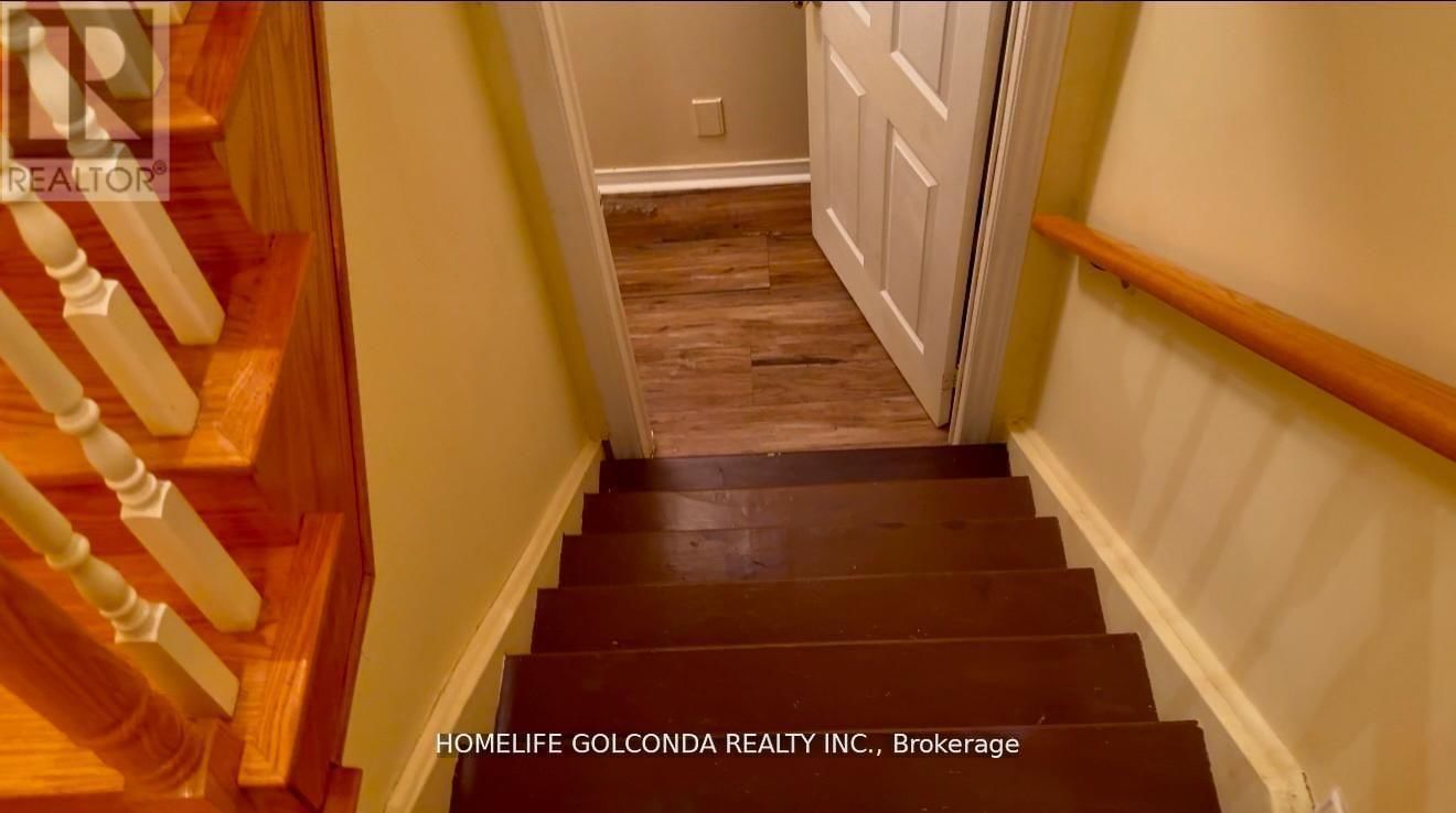 82 ELLESMERE STREET Image 37