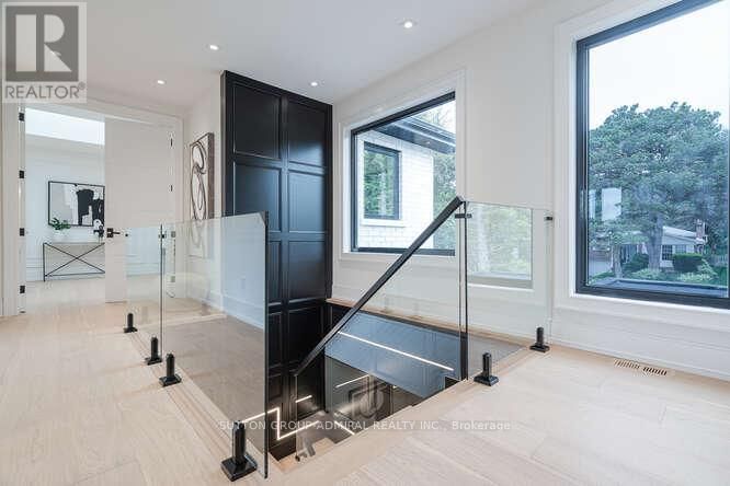 98 BABCOMBE DRIVE Image 17