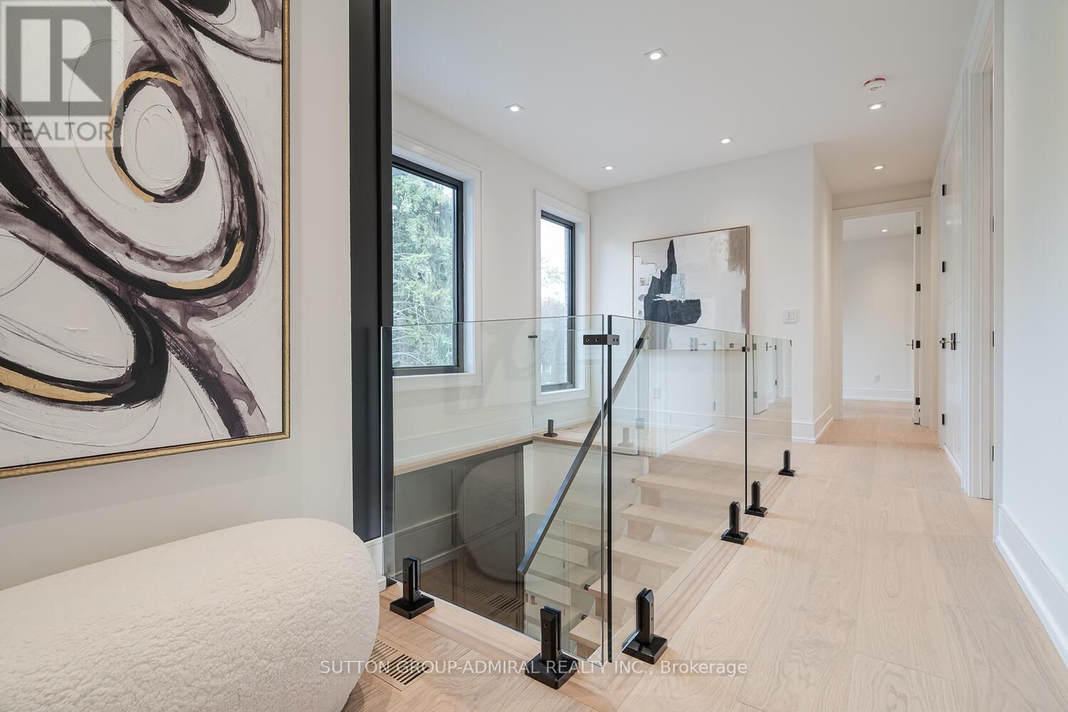 98 BABCOMBE DRIVE Image 18
