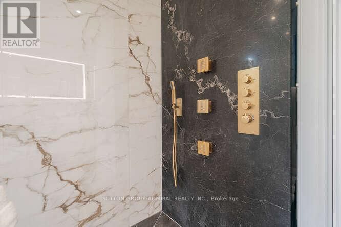 98 BABCOMBE DRIVE Image 25