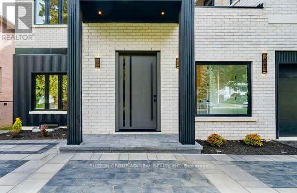 98 BABCOMBE DRIVE Image 3