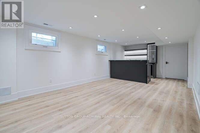 98 BABCOMBE DRIVE Image 33
