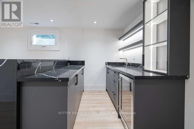 98 BABCOMBE DRIVE Image 35