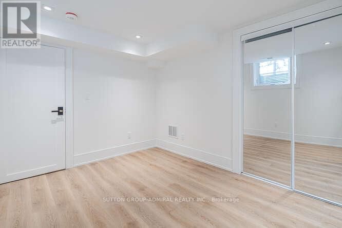 98 BABCOMBE DRIVE Image 38