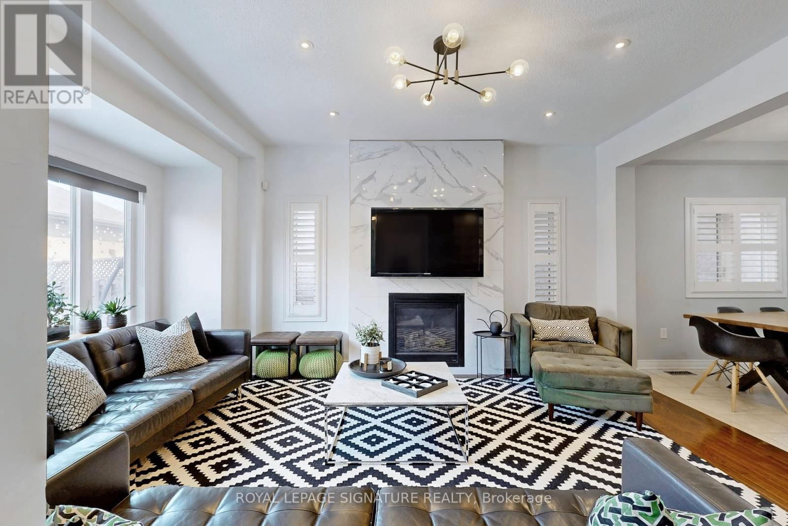 72 AUTUMN GLOW DRIVE Image 12