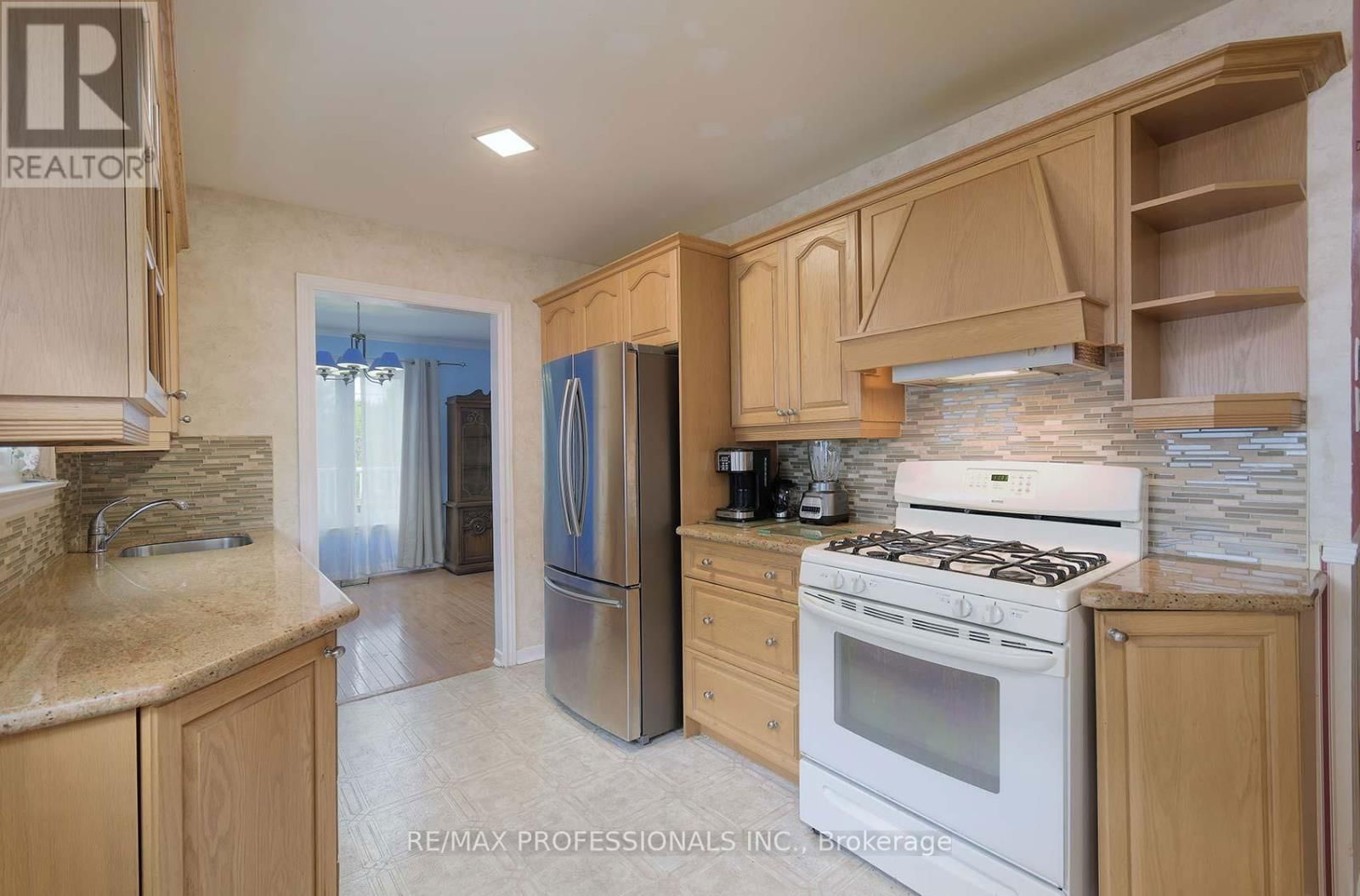 57 DONNAMORA CRESCENT Image 12