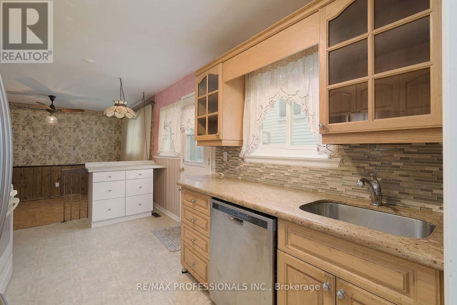 57 DONNAMORA CRESCENT Image 13