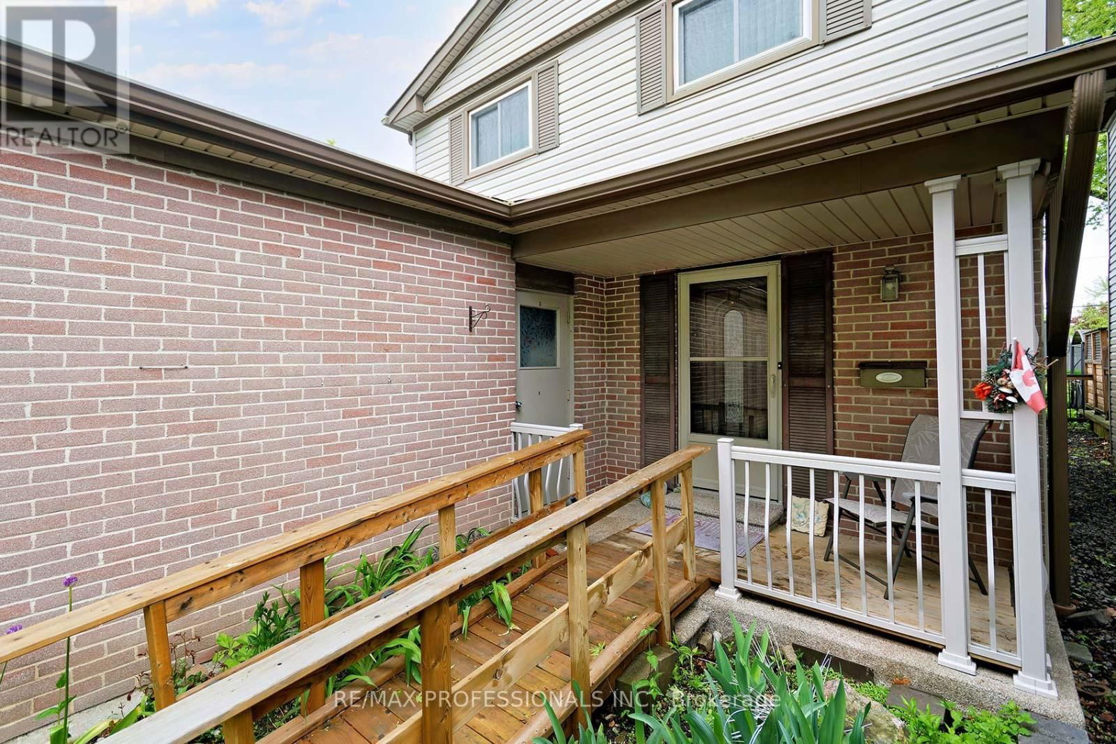 57 DONNAMORA CRESCENT Image 5