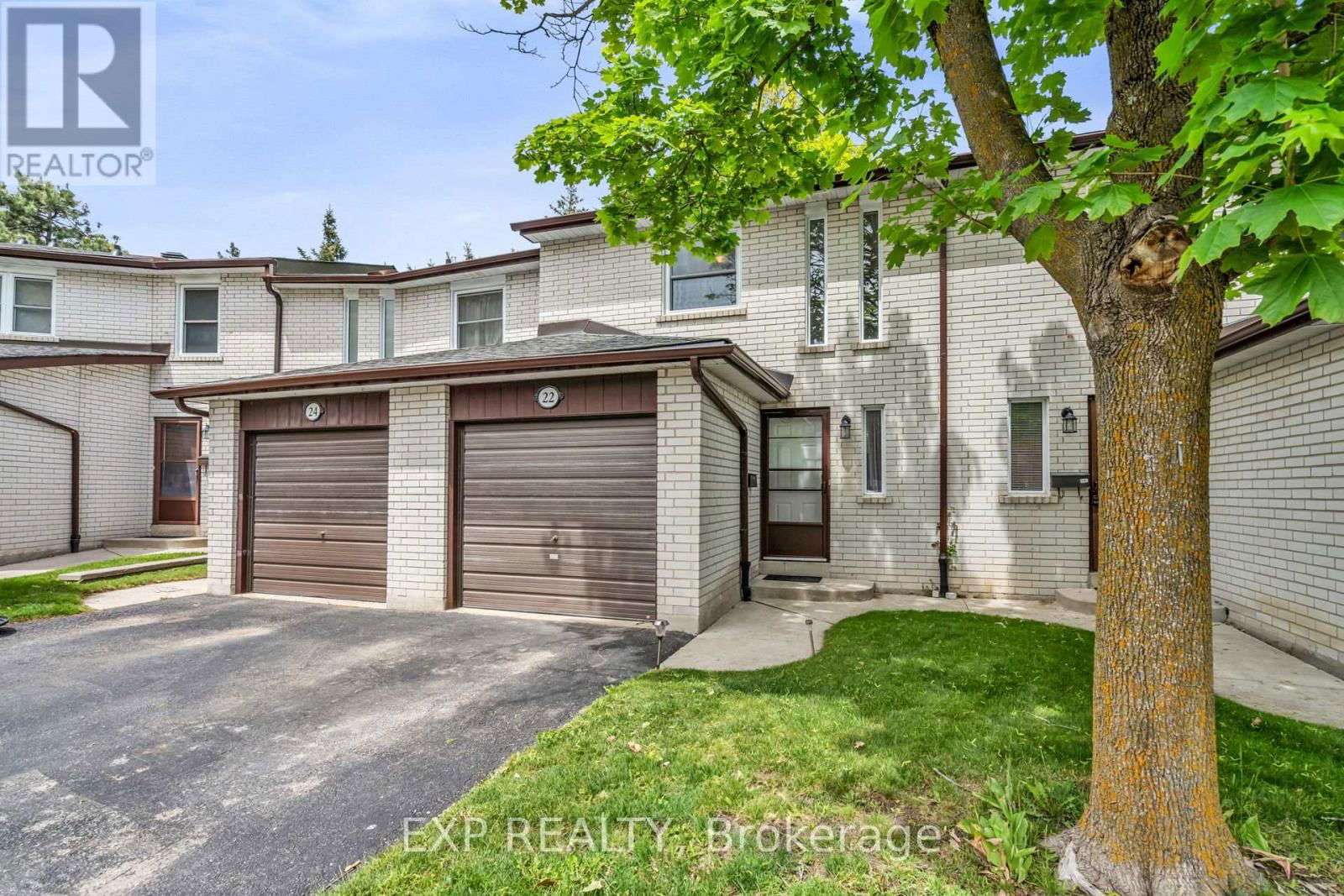 325 - 22 NILES WAY Image 1