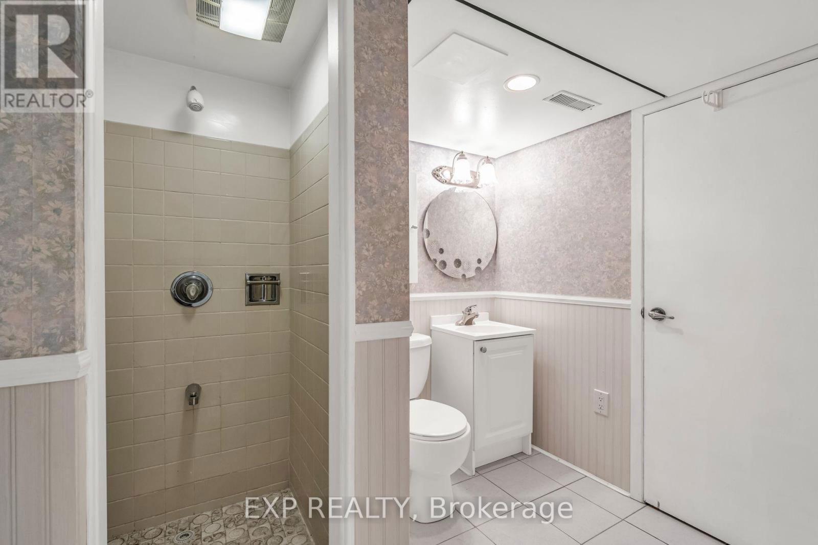 325 - 22 NILES WAY Image 15
