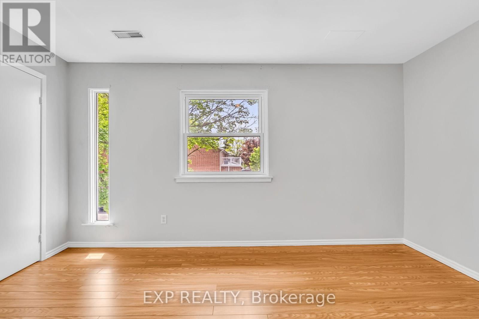 325 - 22 NILES WAY Image 31