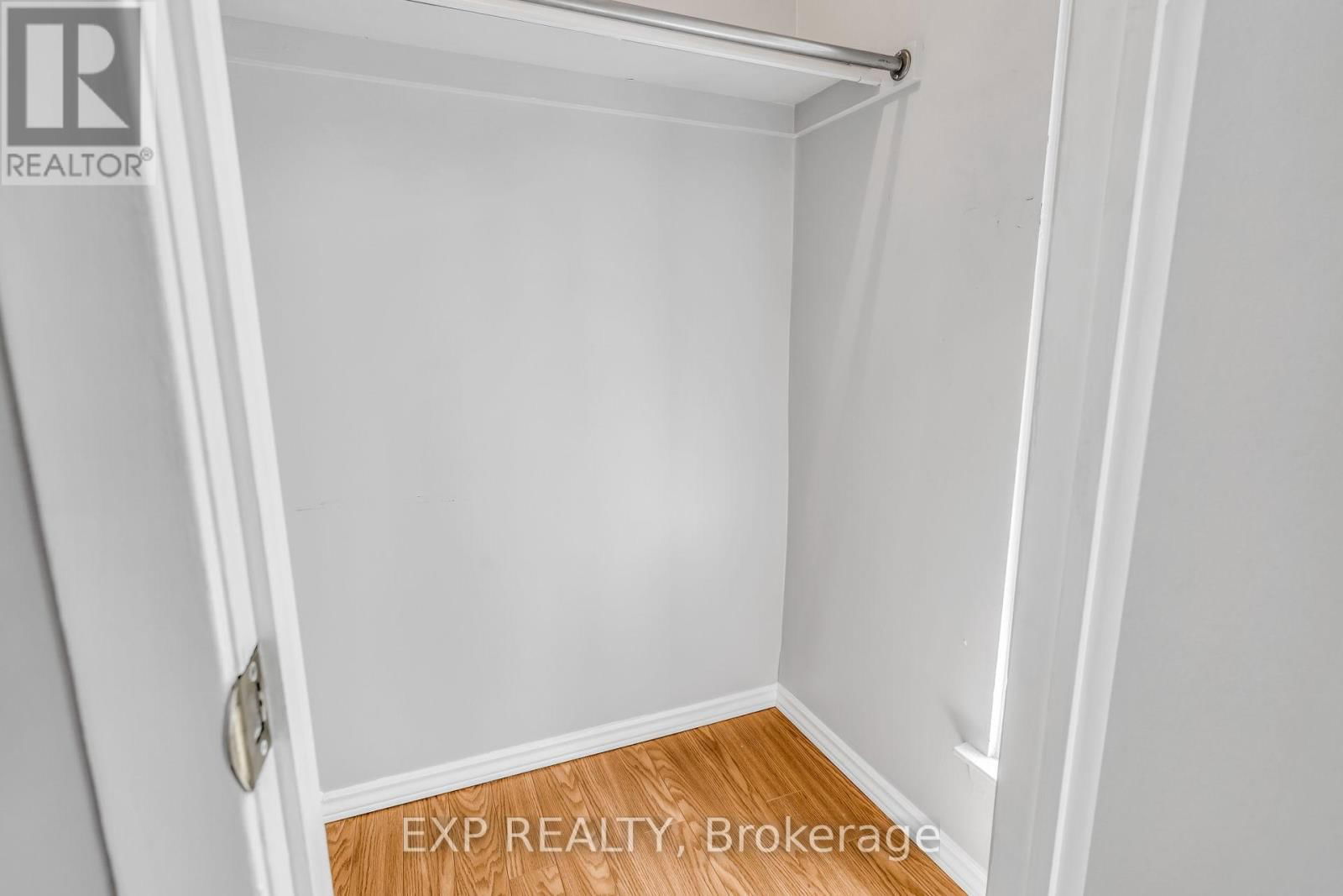 325 - 22 NILES WAY Image 33