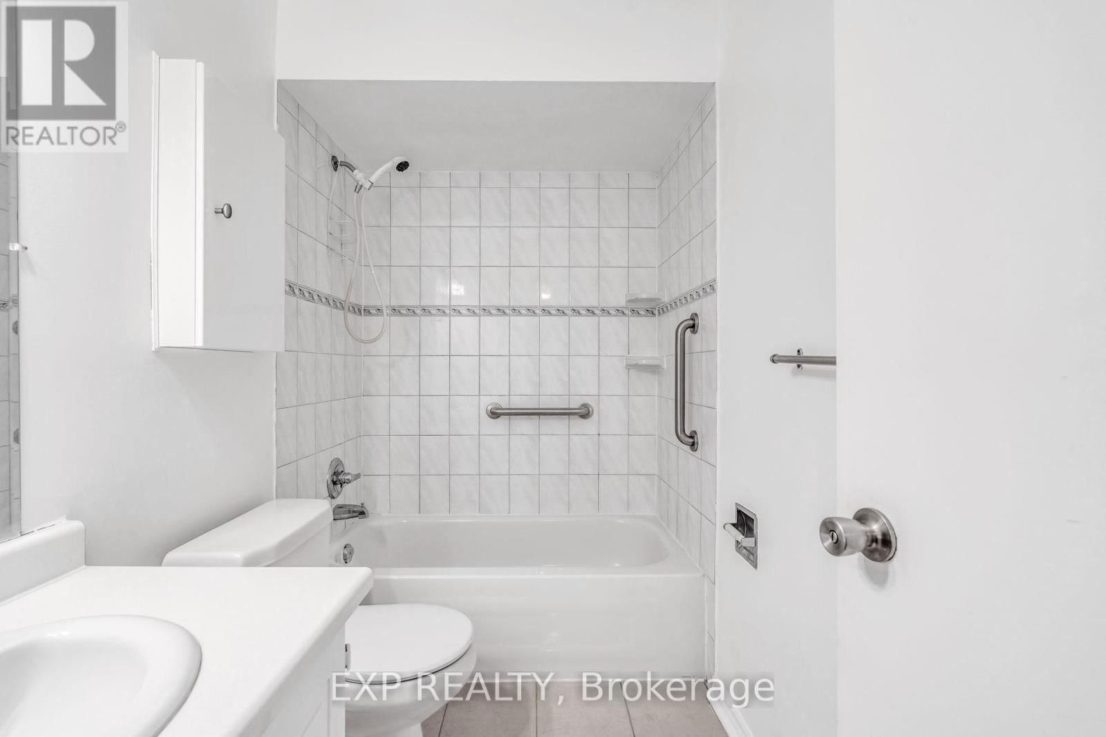 325 - 22 NILES WAY Image 37