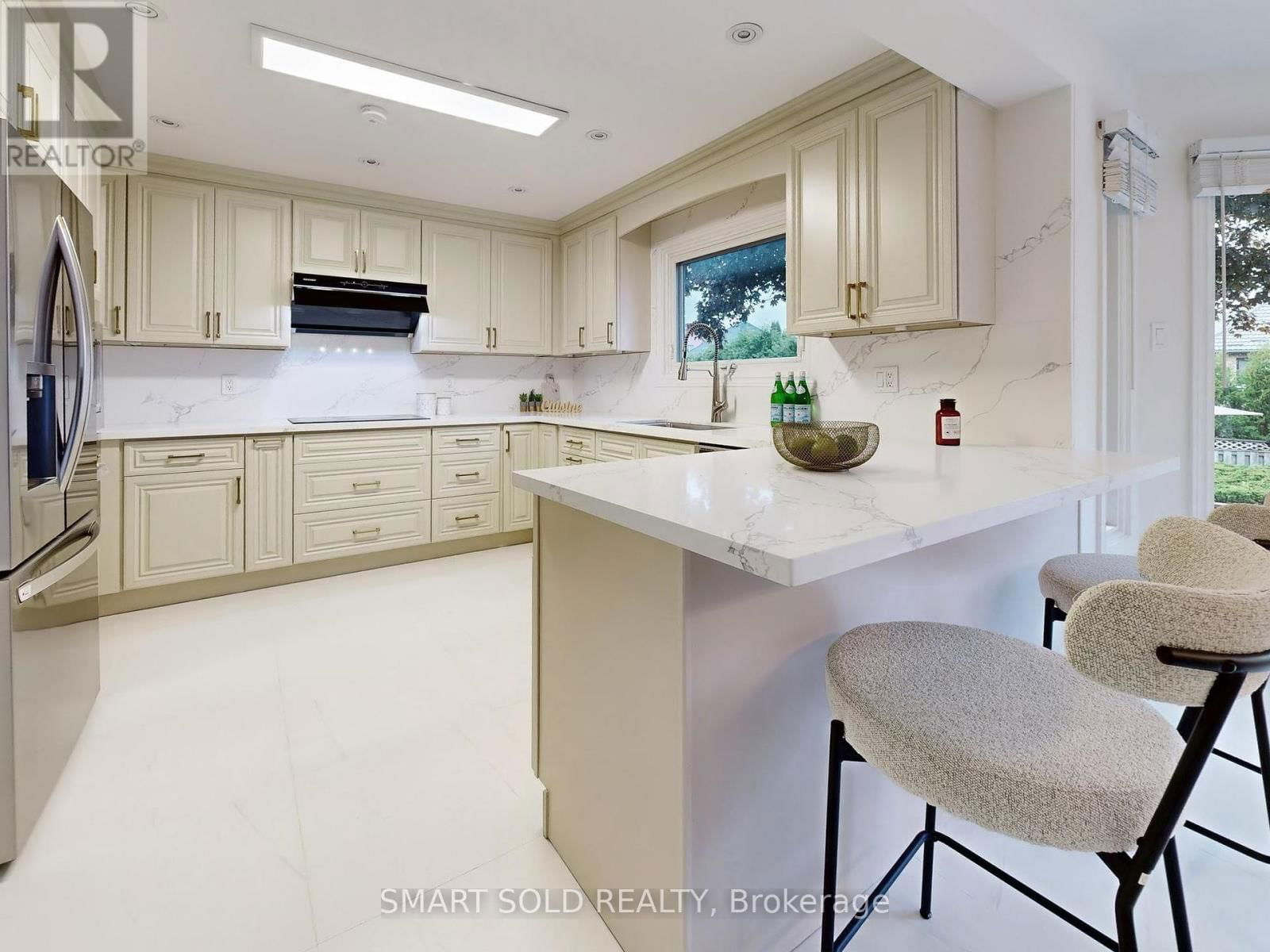 967 COMFORT LANE Image 12