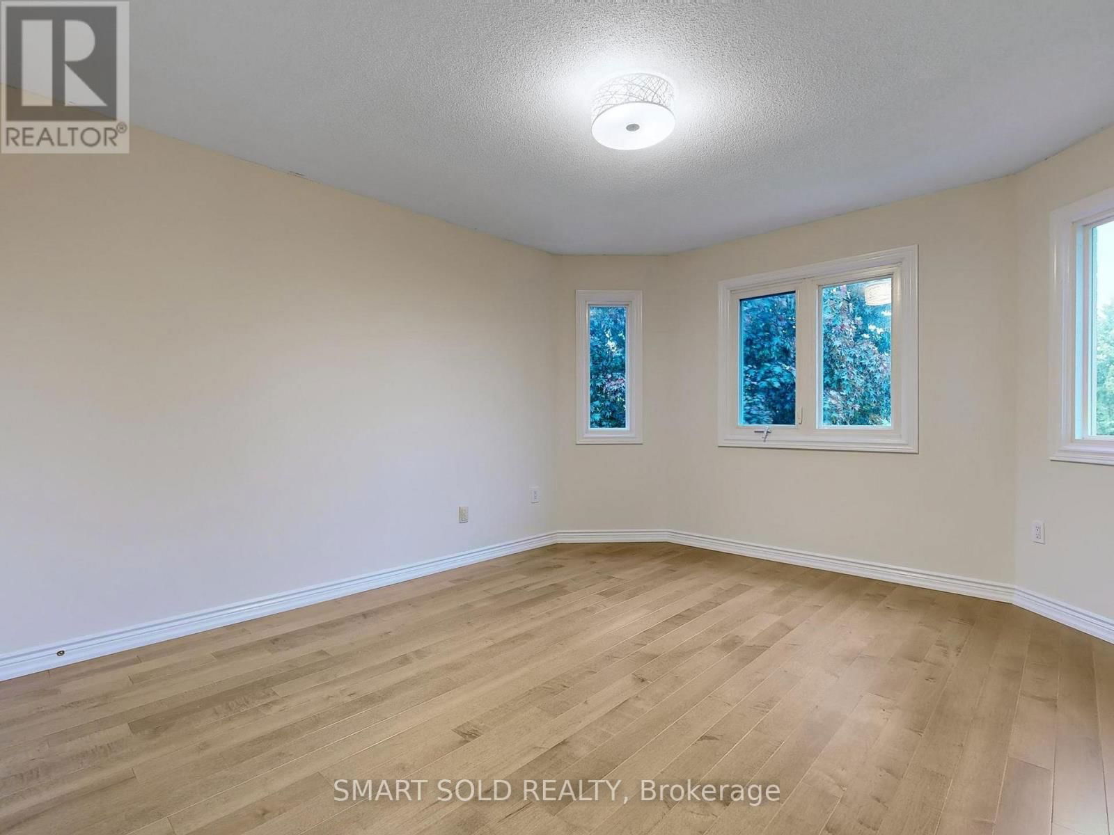 967 COMFORT LANE Image 24