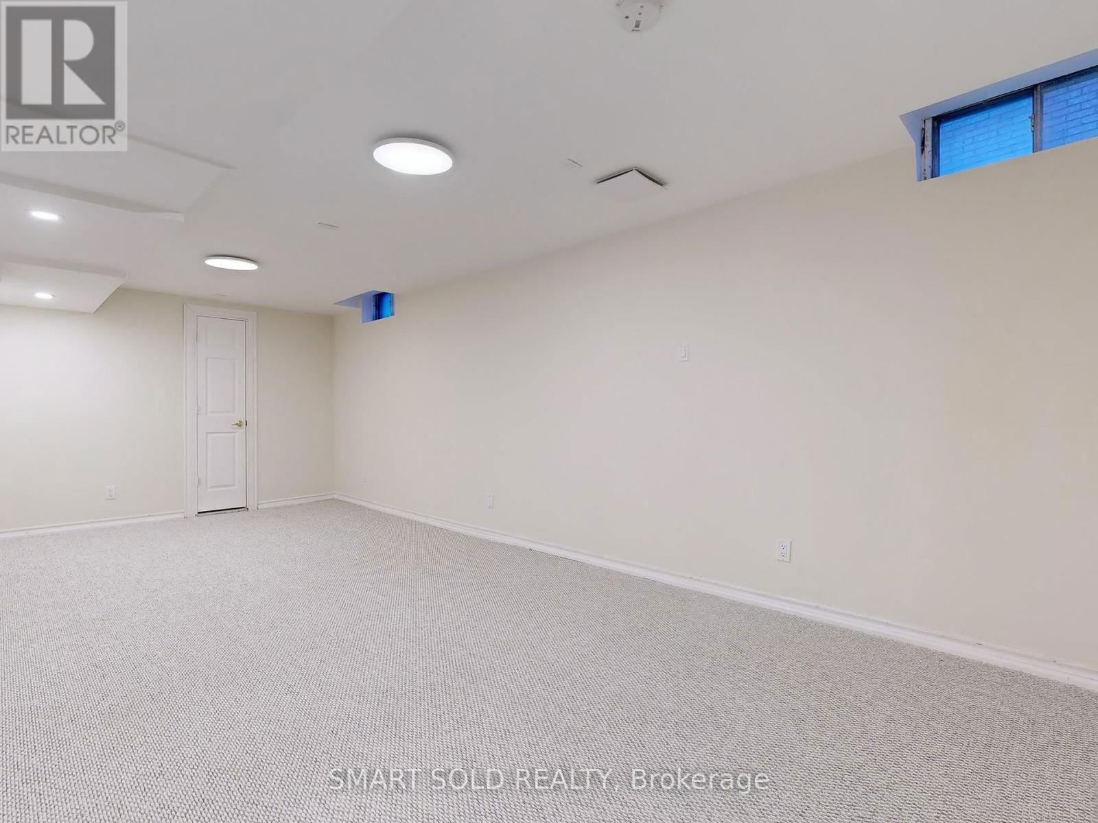 967 COMFORT LANE Image 29