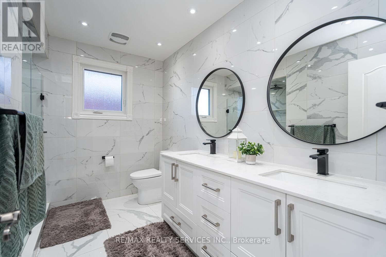 10 GOLD FINCH PLACE Image 32