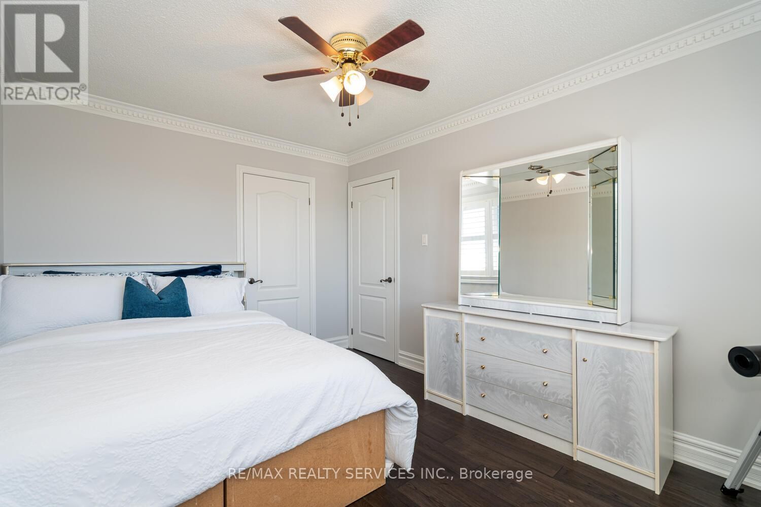 10 GOLD FINCH PLACE Image 35