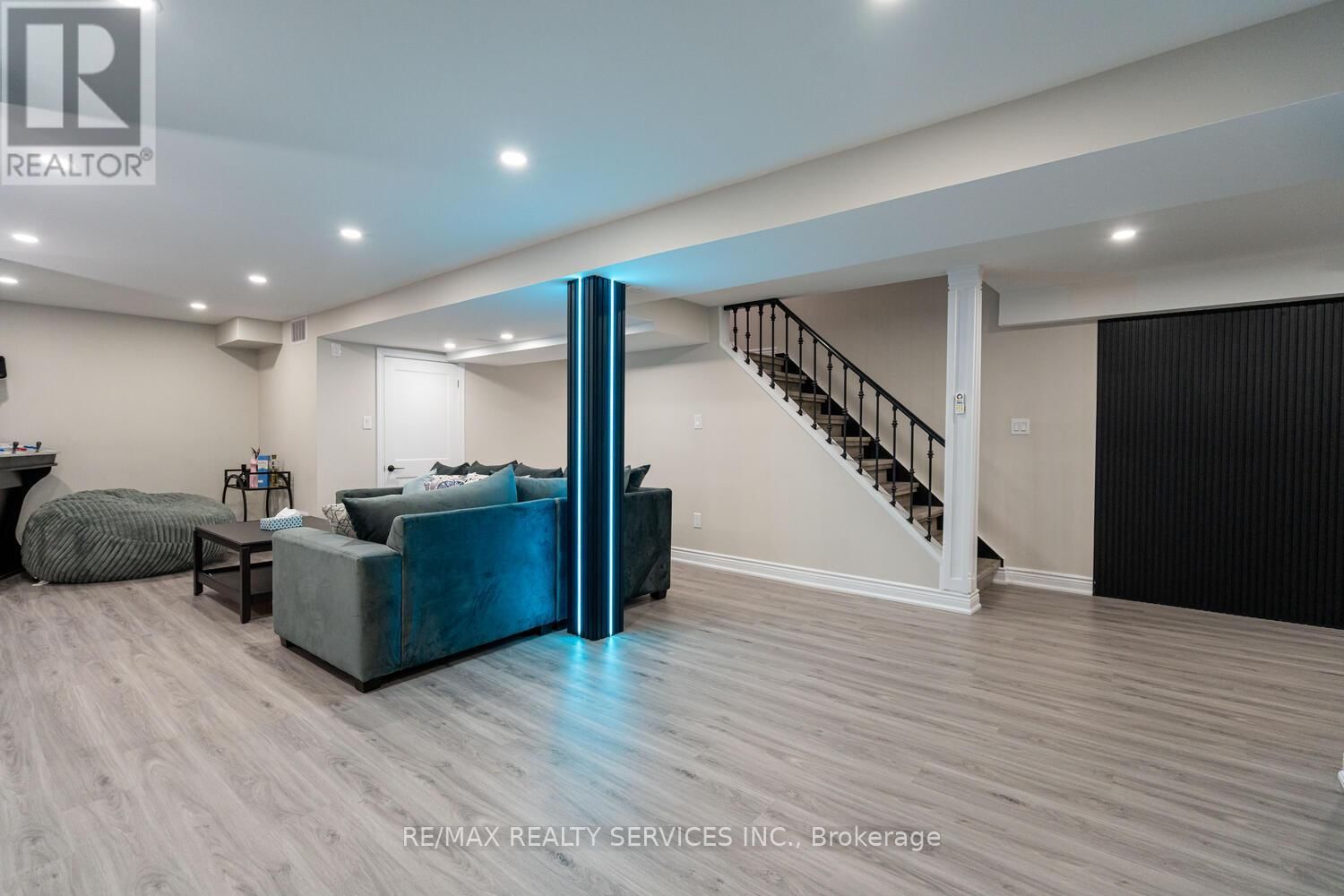 10 GOLD FINCH PLACE Image 39