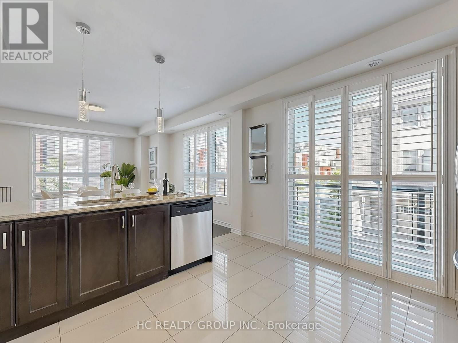 41 - 350 ARTHUR BONNER AVENUE Image 14