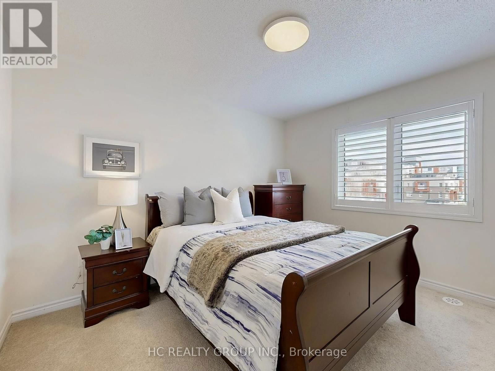 41 - 350 ARTHUR BONNER AVENUE Image 21