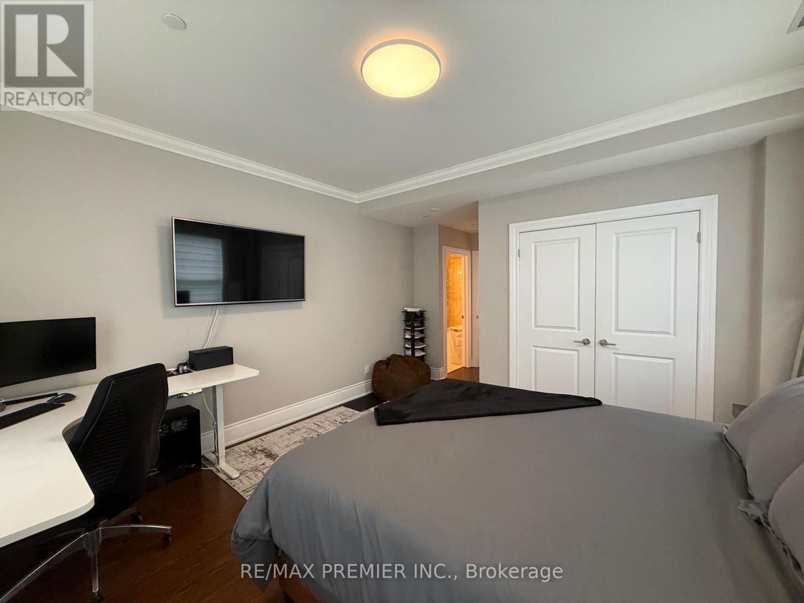 212 - 10360 ISLINGTON AVENUE Image 8