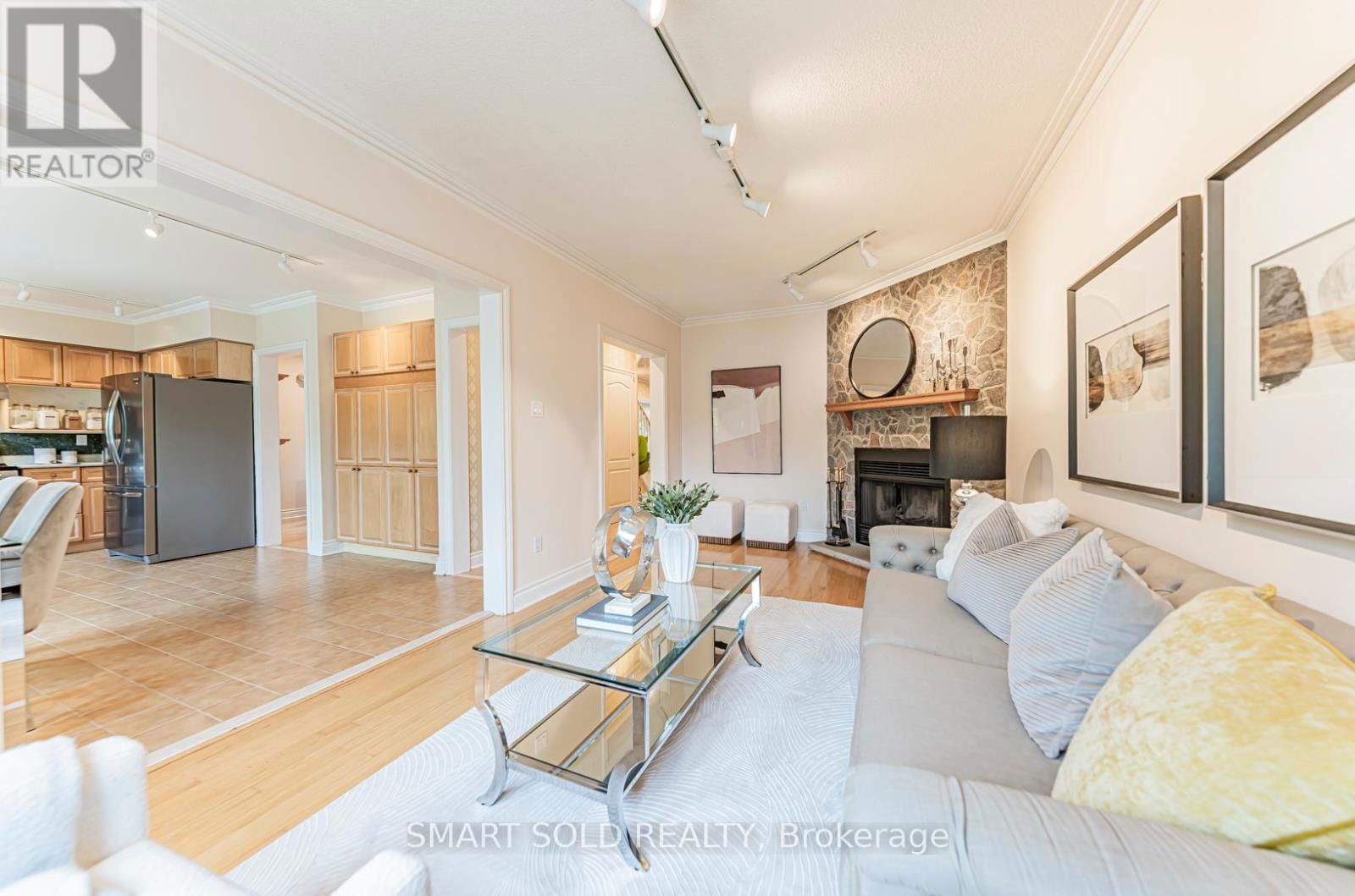 141 LARRATT LANE Image 14