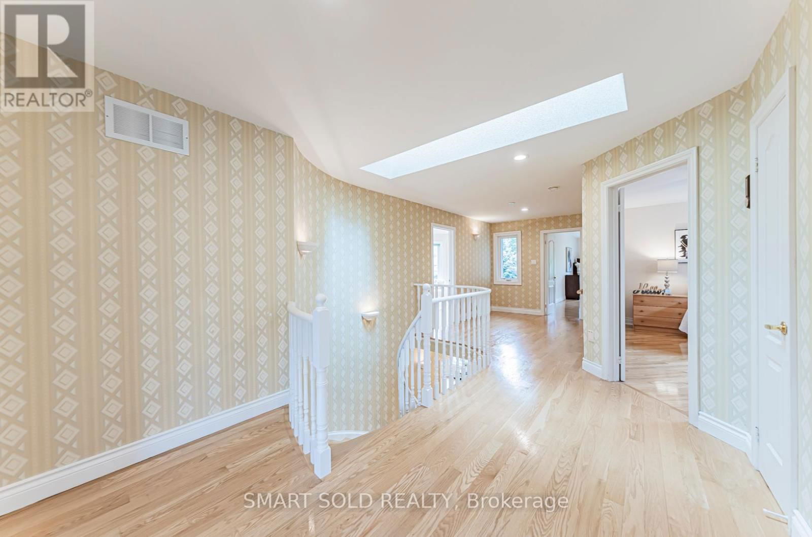141 LARRATT LANE Image 23