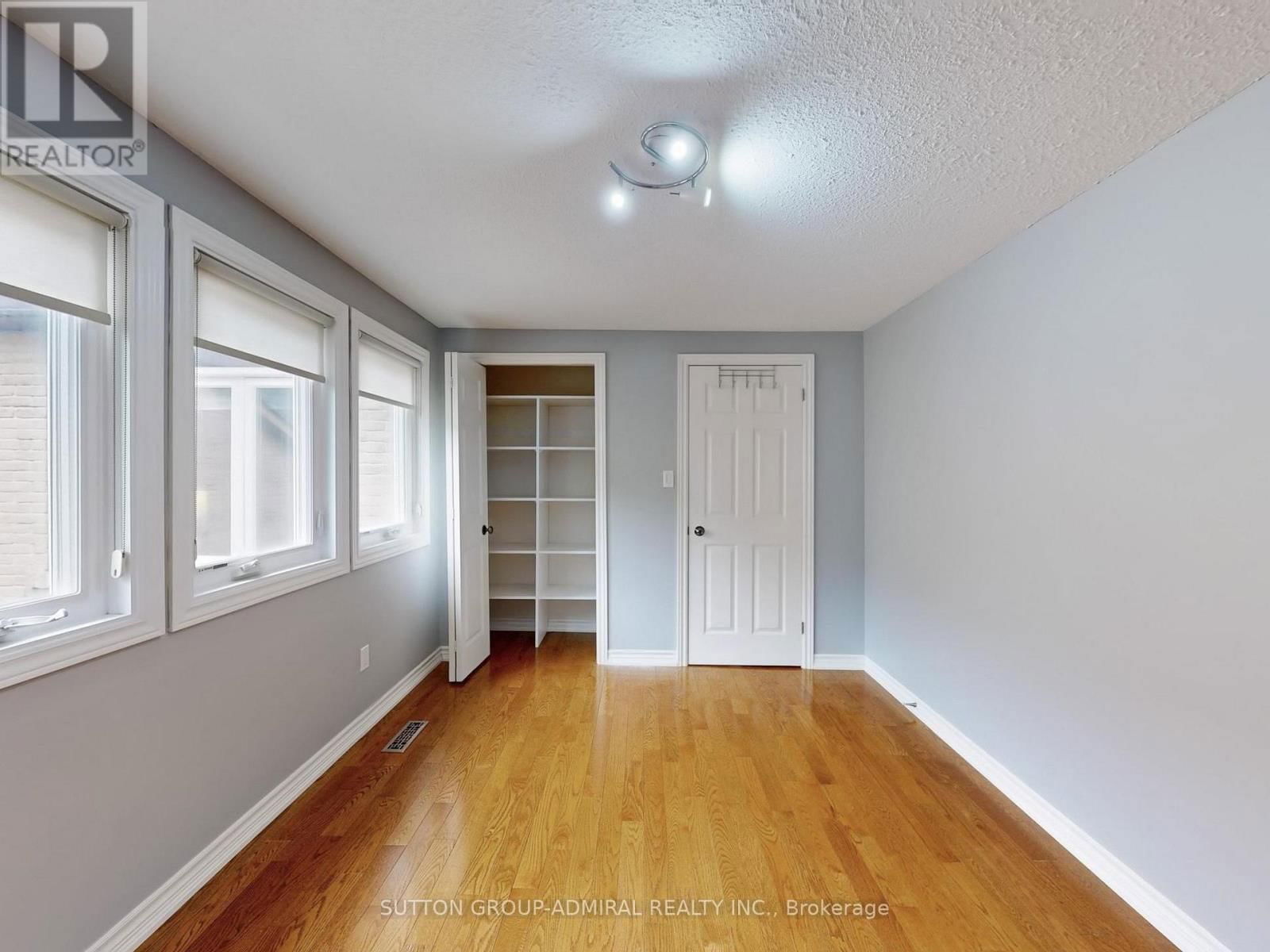 57 PETER ANDREW CRESCENT Image 37