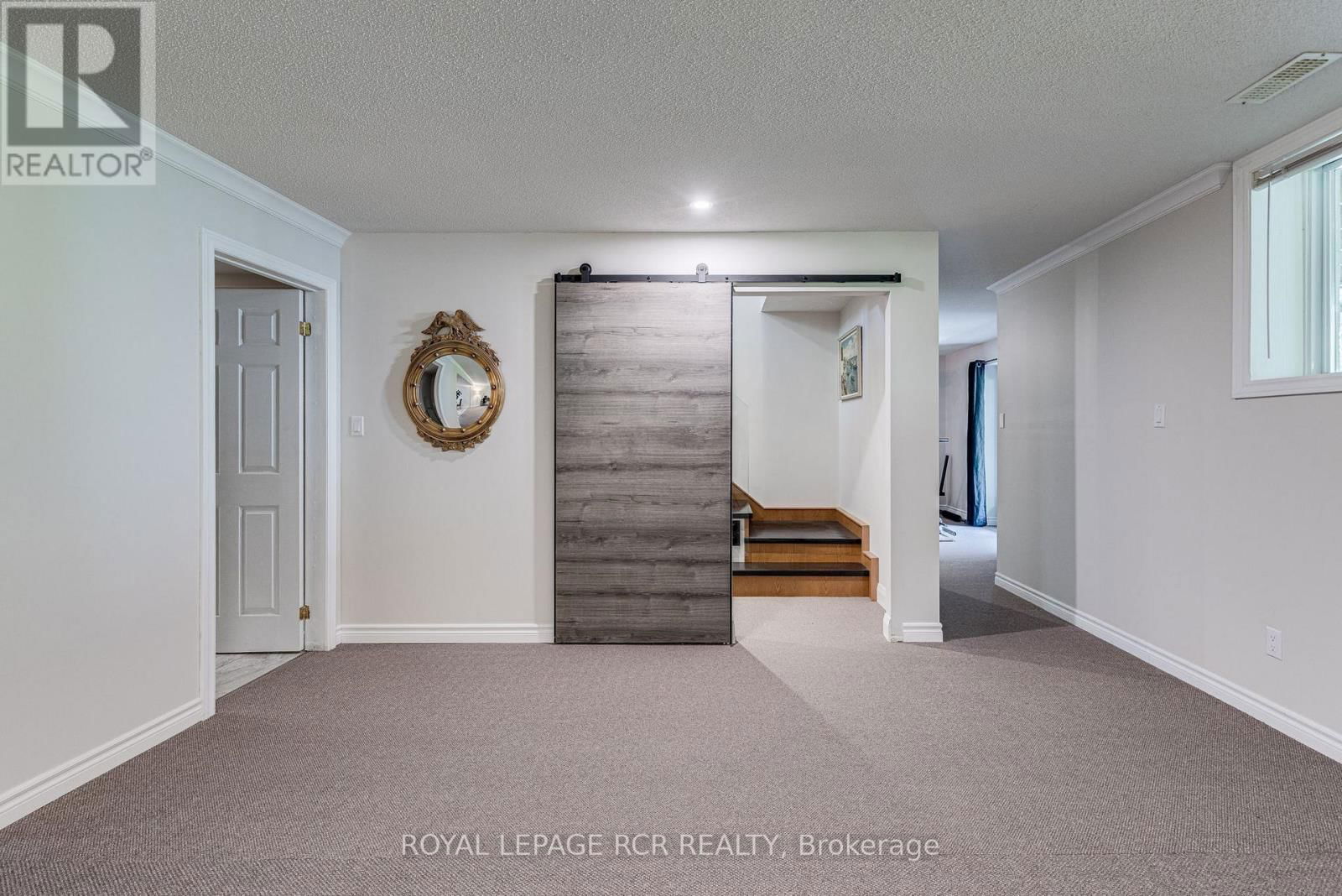 1 LORMIK DRIVE Image 28