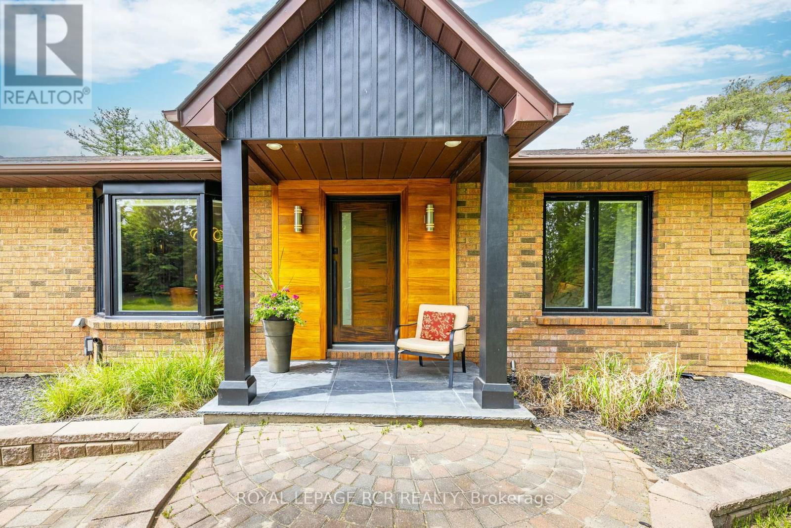 1 LORMIK DRIVE Image 3