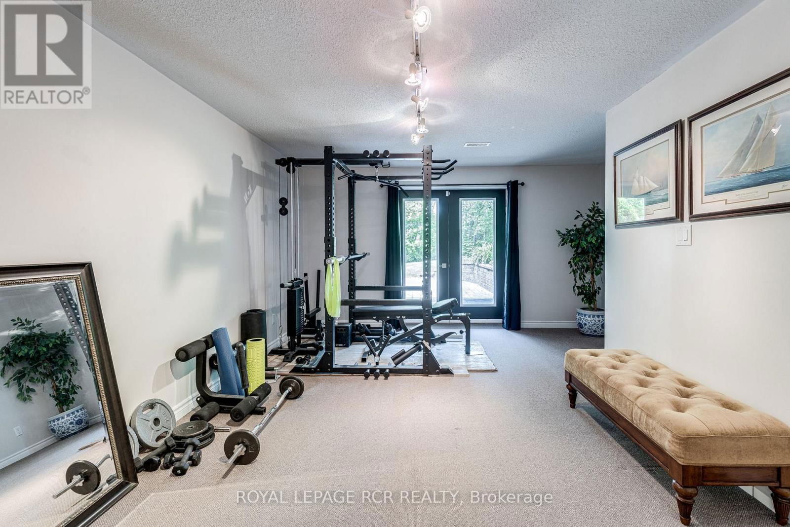 1 LORMIK DRIVE Image 31