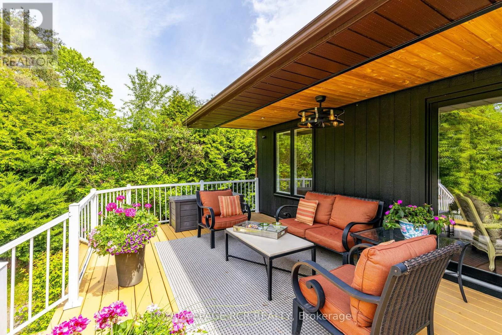 1 LORMIK DRIVE Image 34