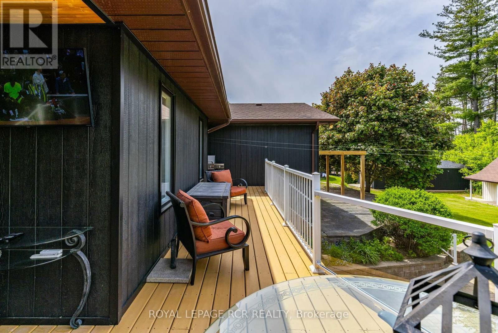 1 LORMIK DRIVE Image 37