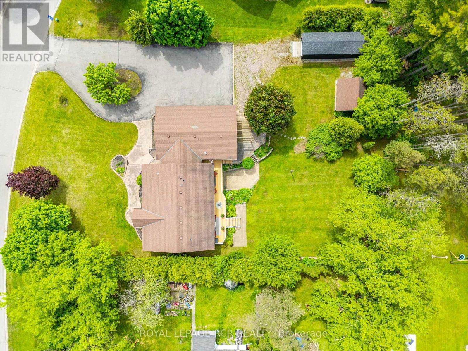 1 LORMIK DRIVE Image 38