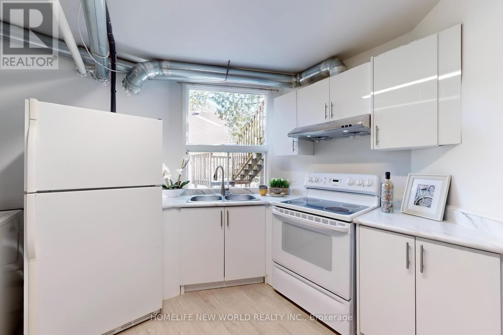 285 LORNE AVENUE Image 38