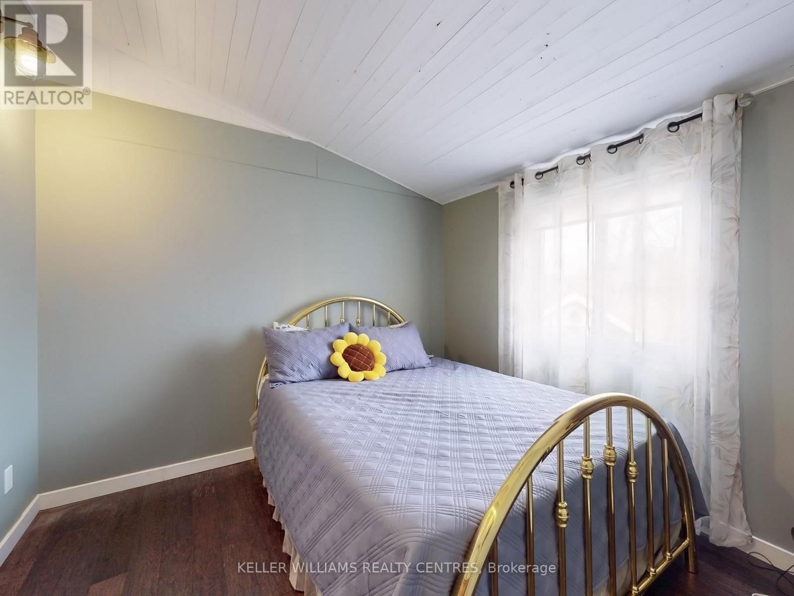 794 WILLOW AVENUE Image 23