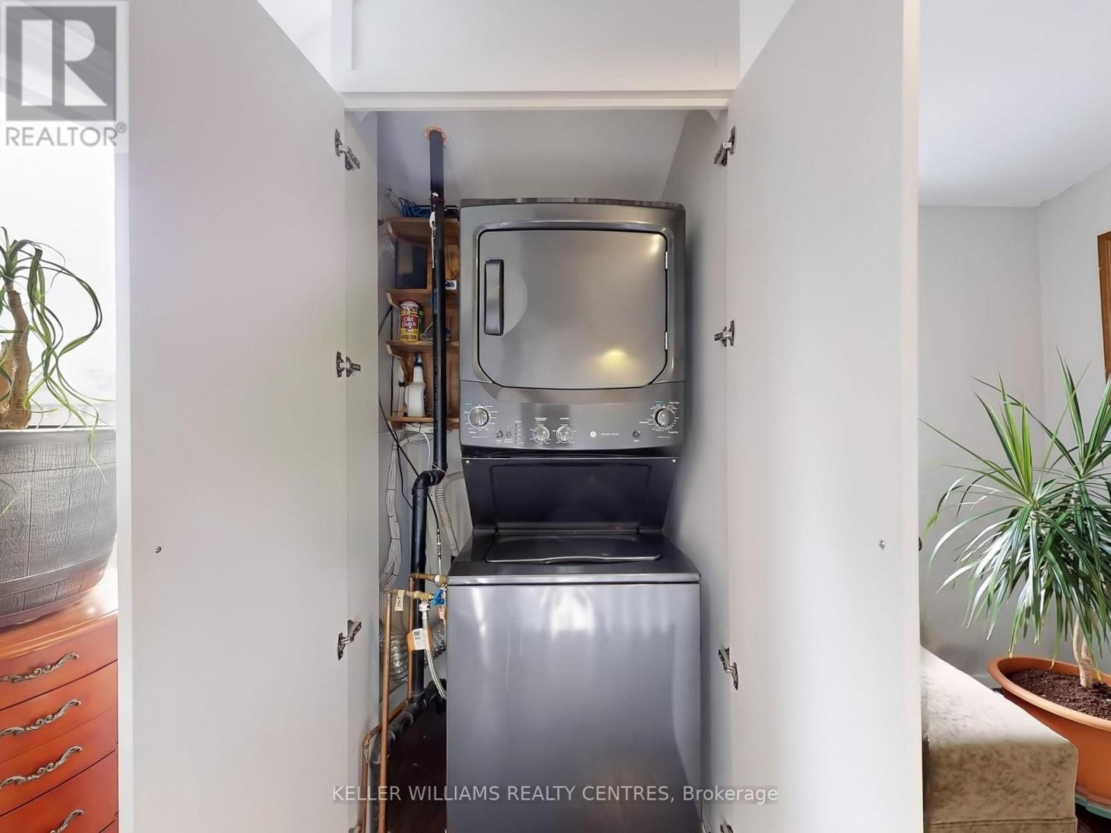 794 WILLOW AVENUE Image 30