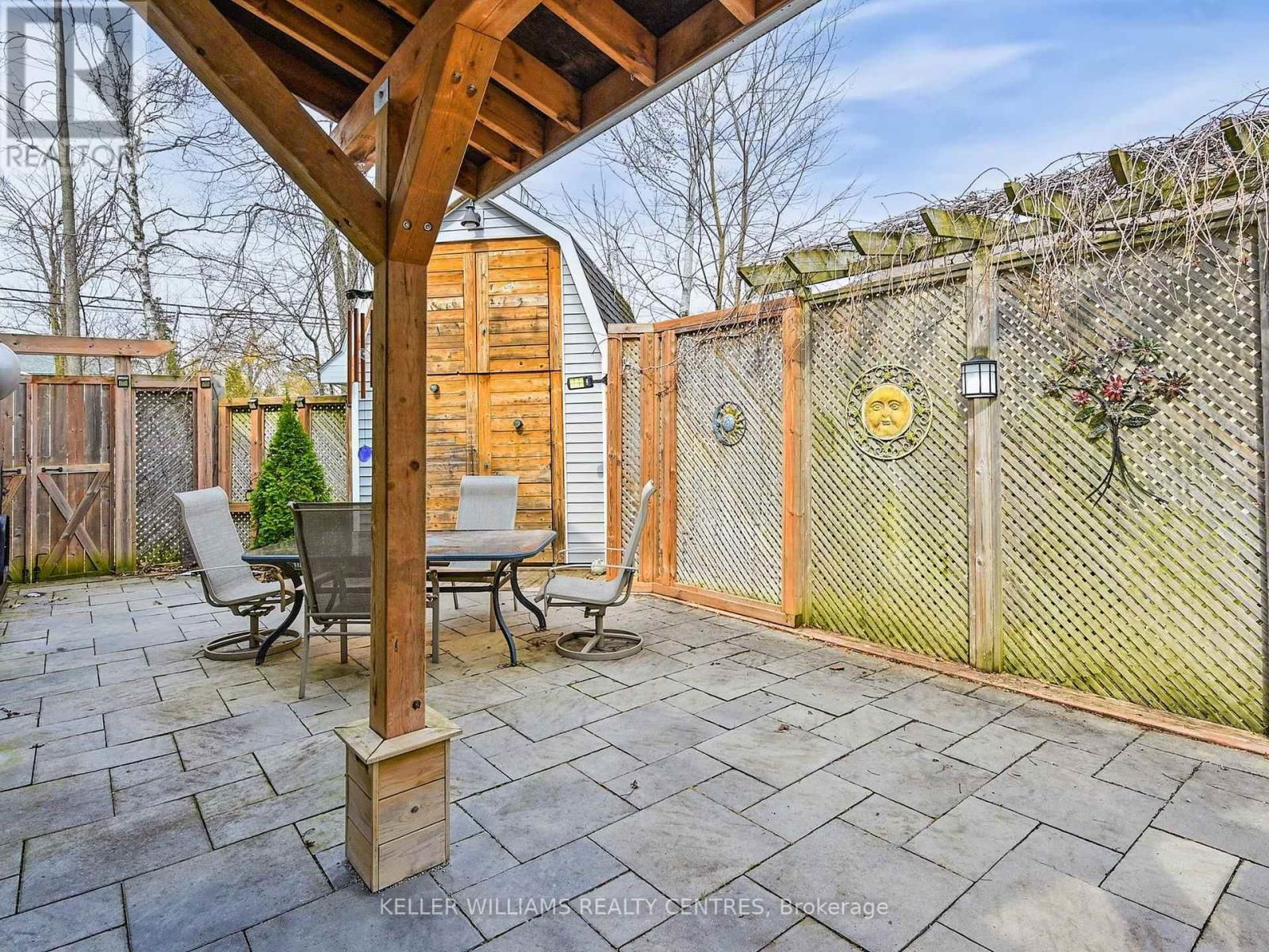 794 WILLOW AVENUE Image 32