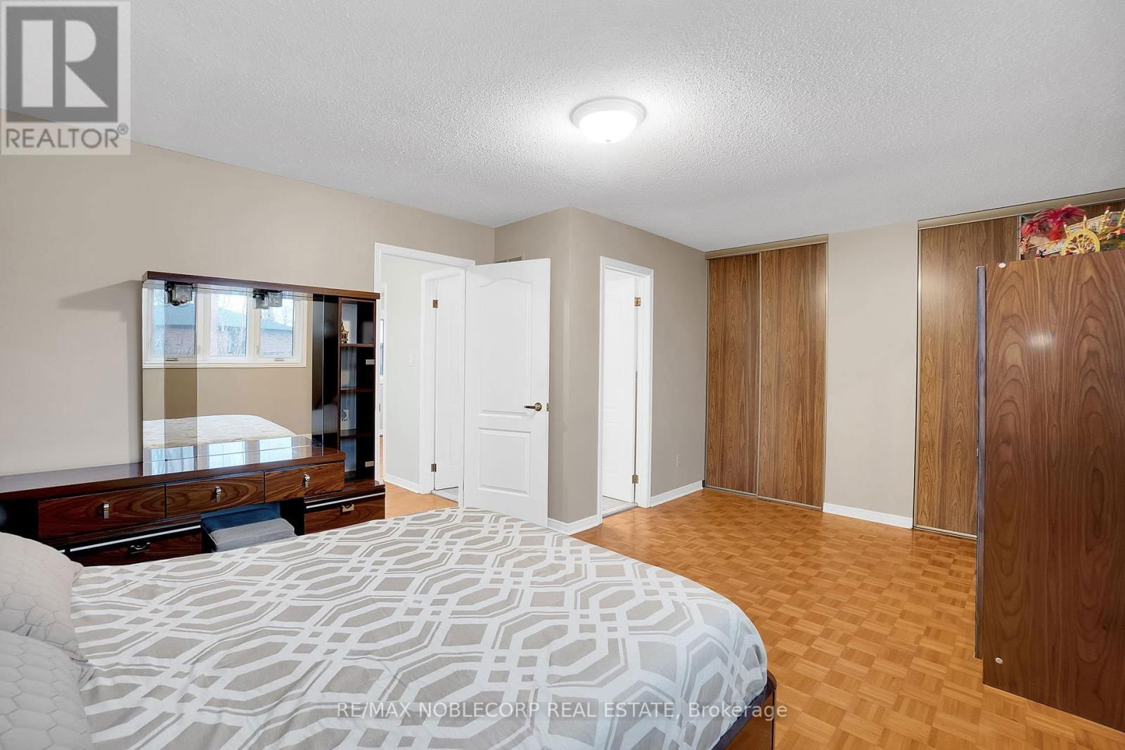 5 MATT COURT Image 15