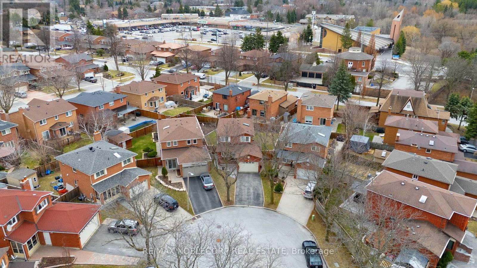 5 MATT COURT Image 35