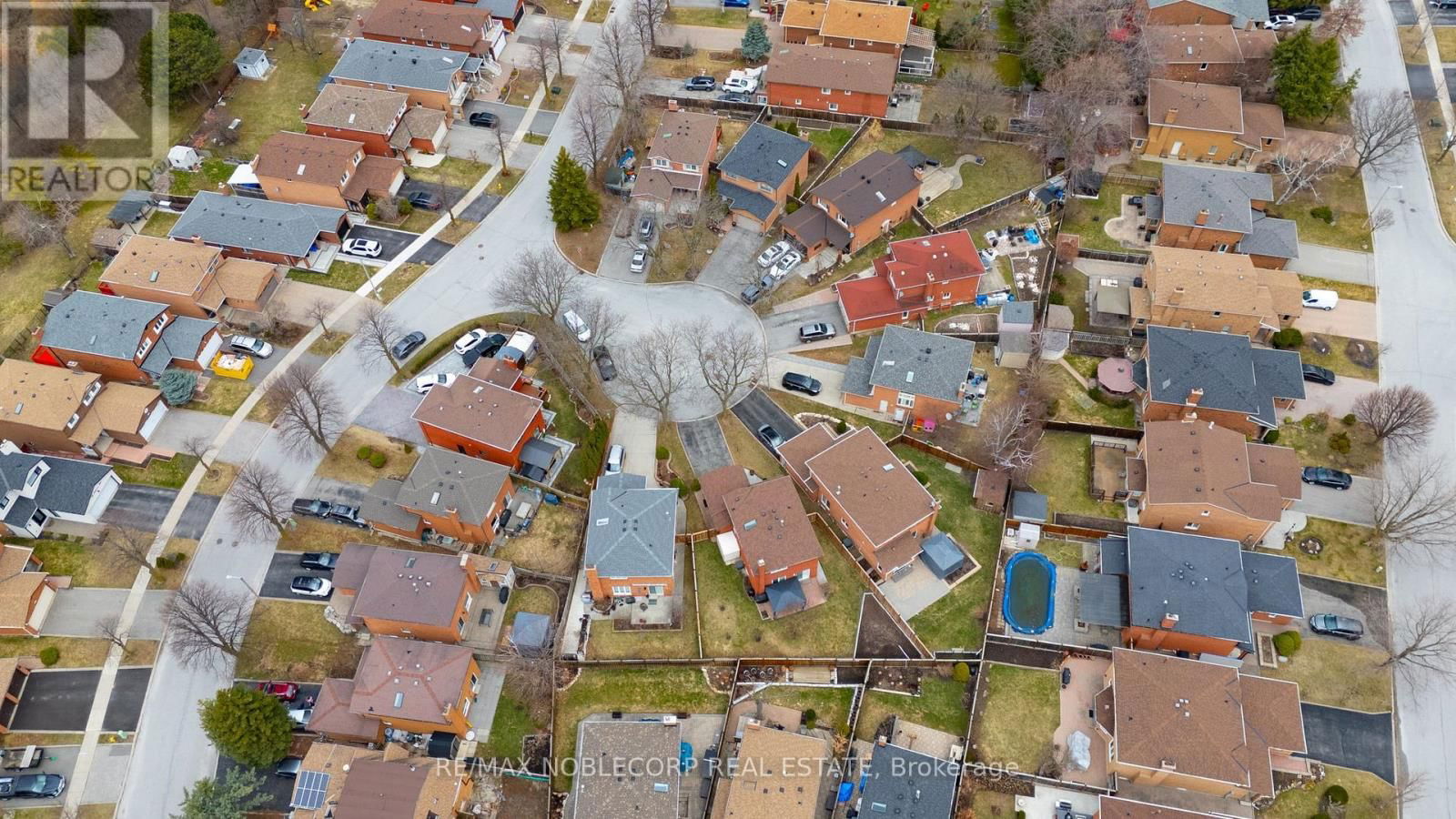 5 MATT COURT Image 38