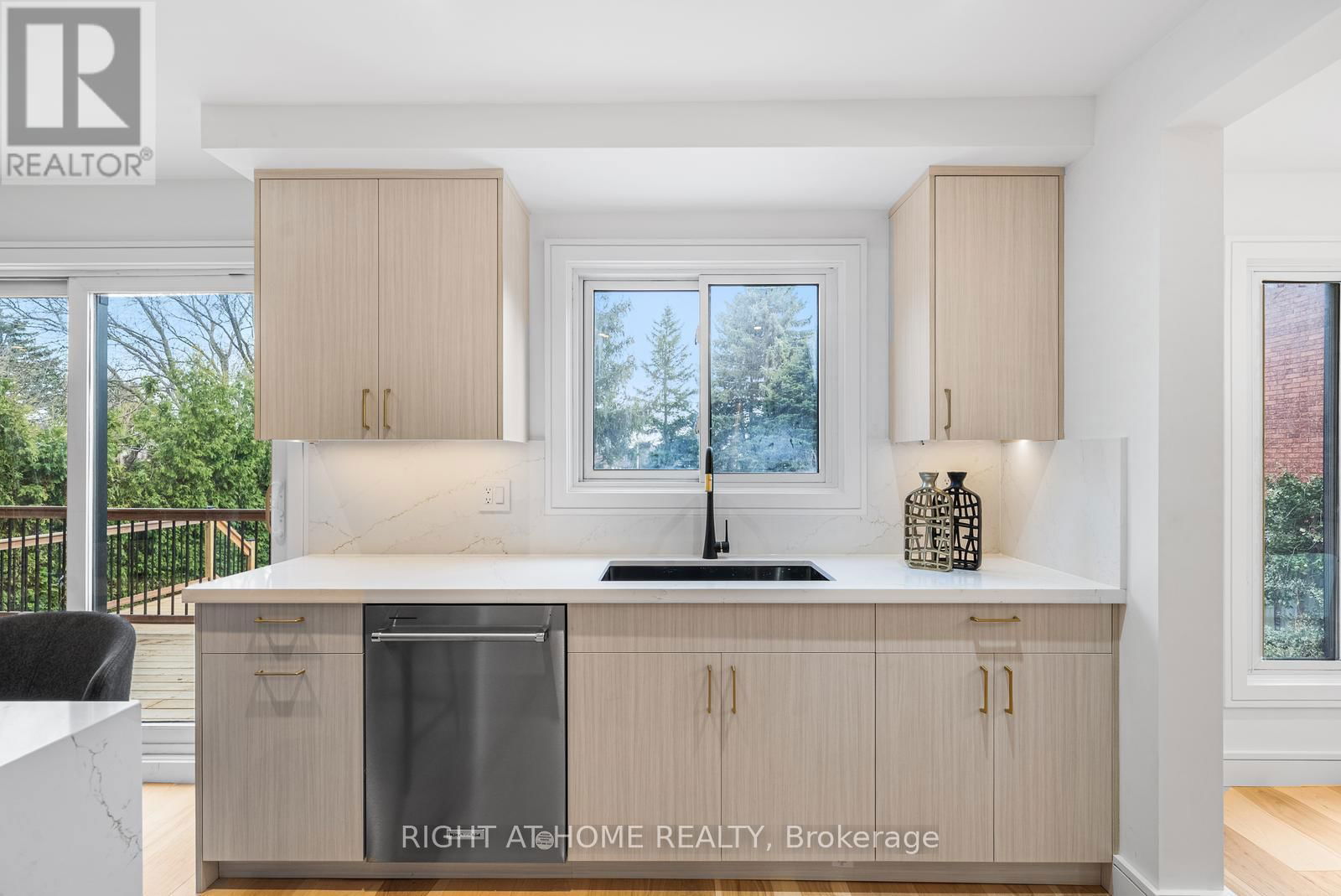 93 PEMBERTON ROAD Image 16