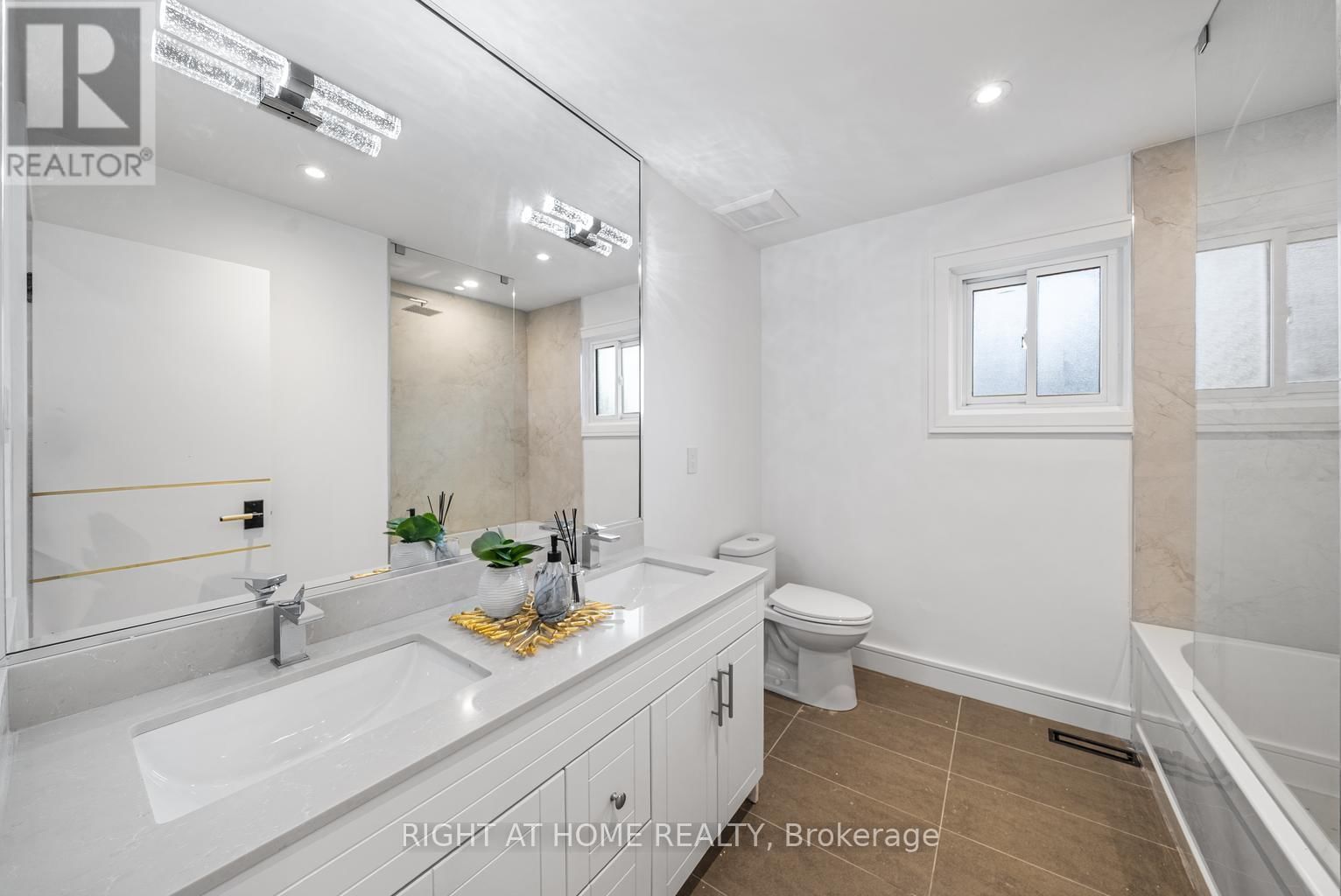 93 PEMBERTON ROAD Image 25