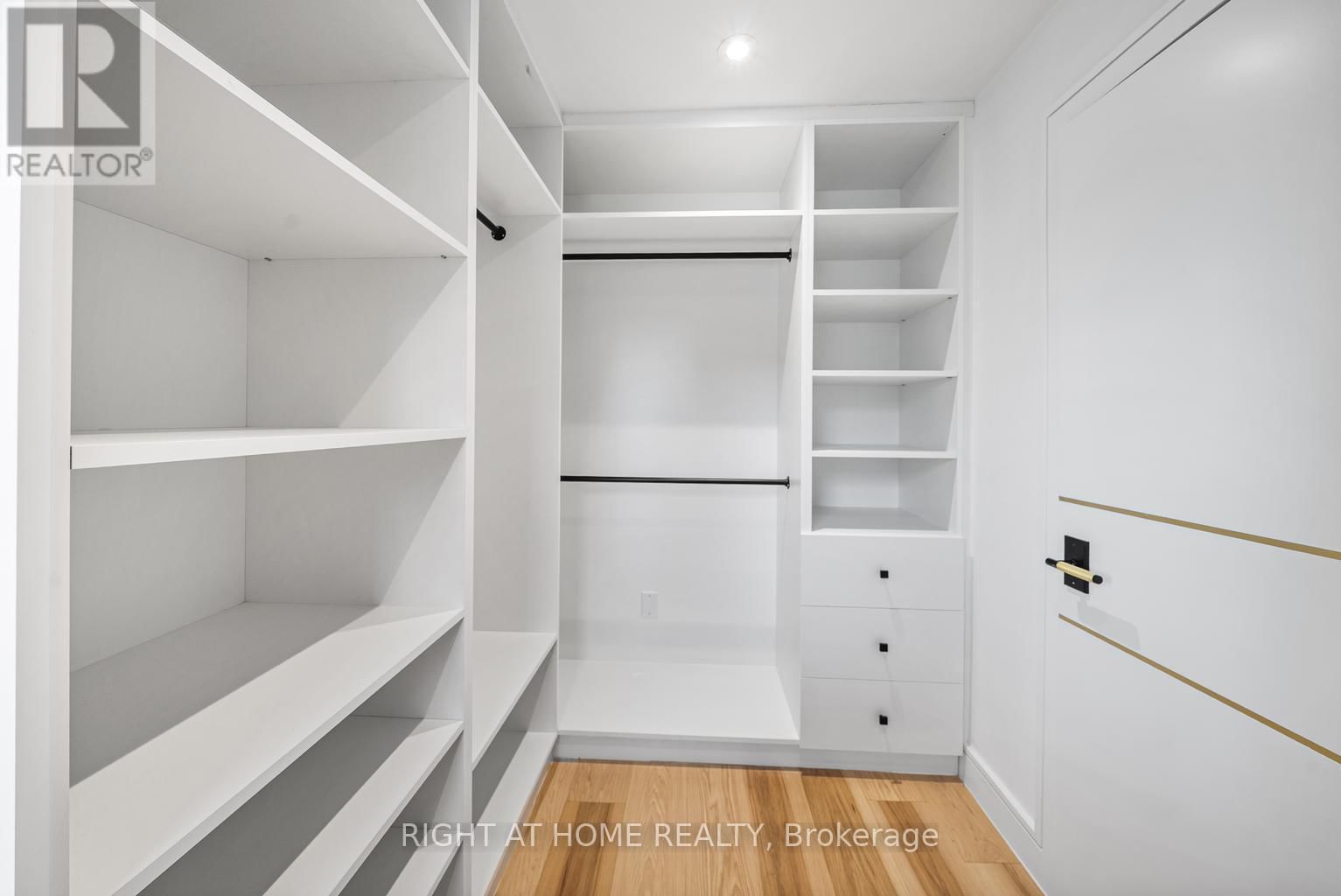 93 PEMBERTON ROAD Image 29