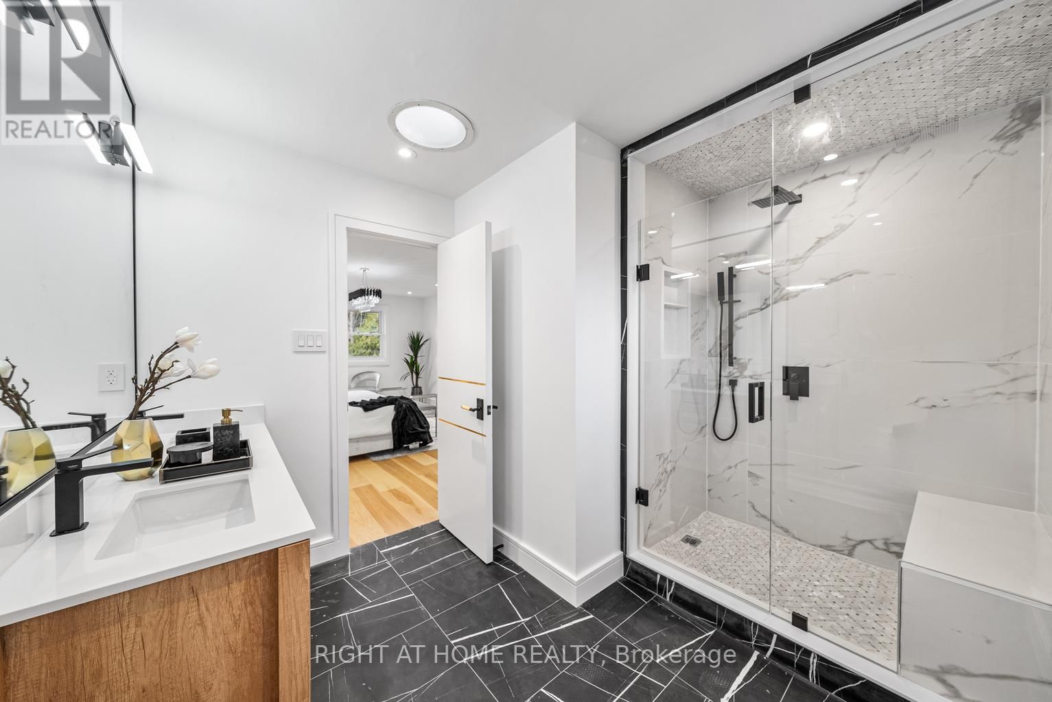 93 PEMBERTON ROAD Image 31