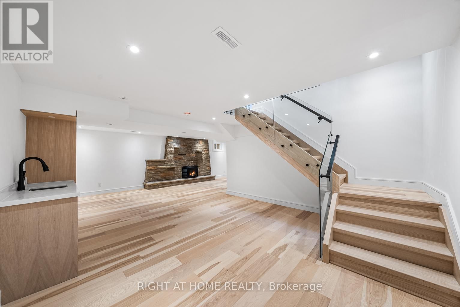 93 PEMBERTON ROAD Image 32