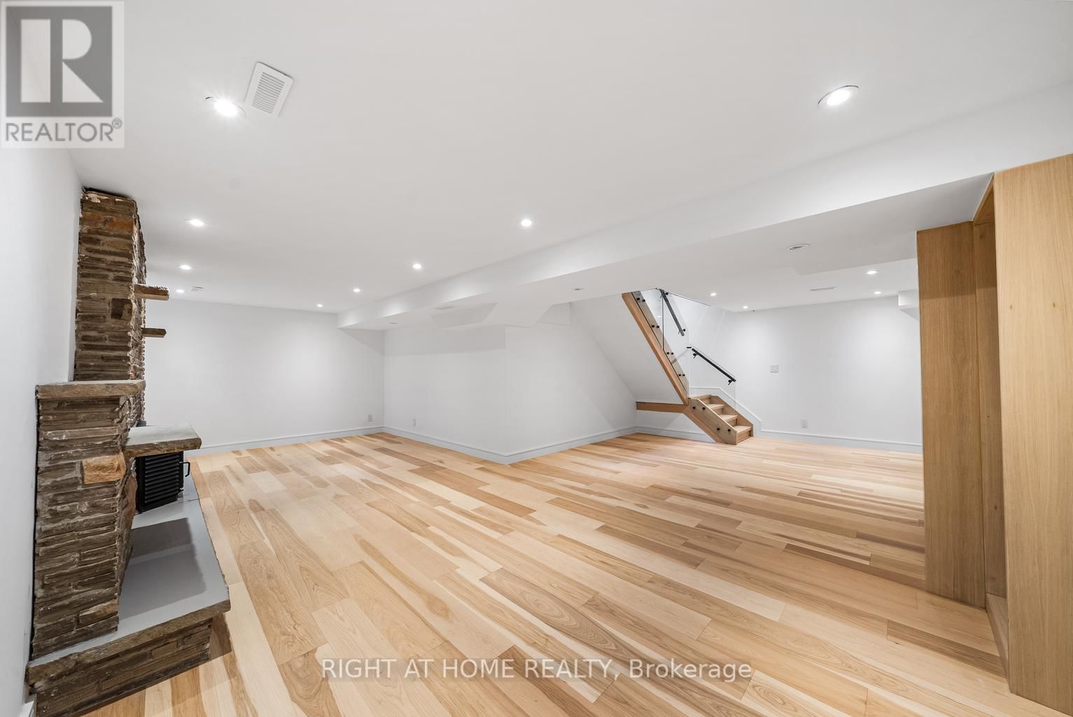 93 PEMBERTON ROAD Image 33