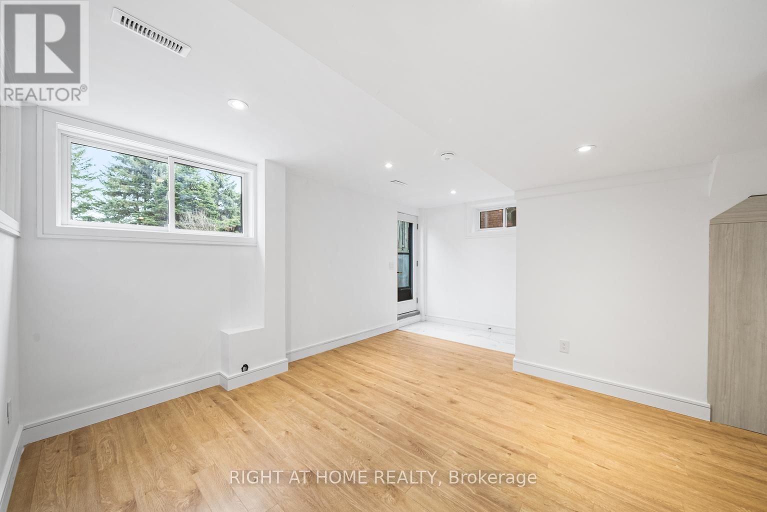 93 PEMBERTON ROAD Image 35