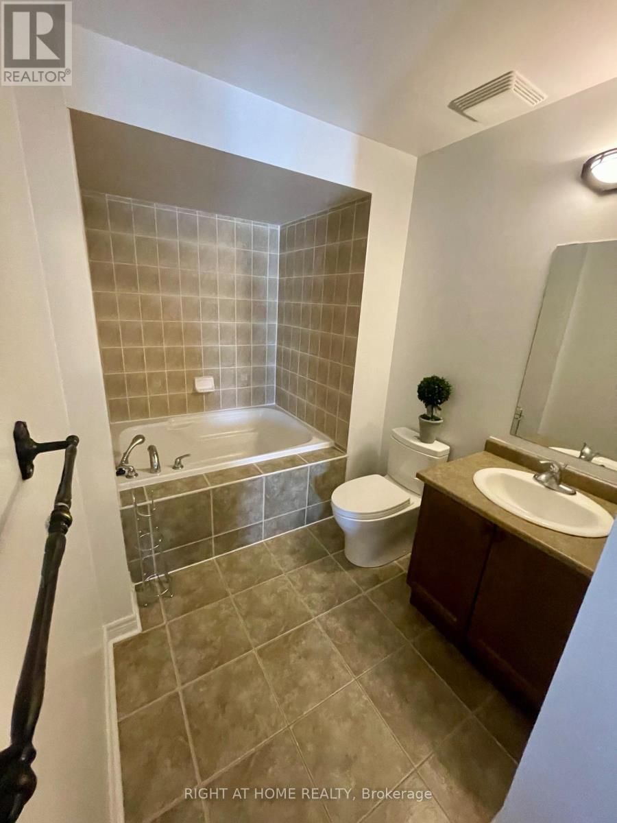 A - 2933 BUR OAK AVENUE Image 10